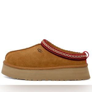 Tazz platform slip-on UGGs. Color chestnut. Size 10. Worn once. Like brand new.